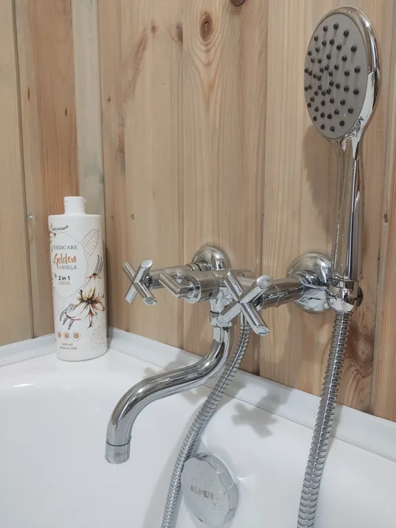 Дом на обочине мира