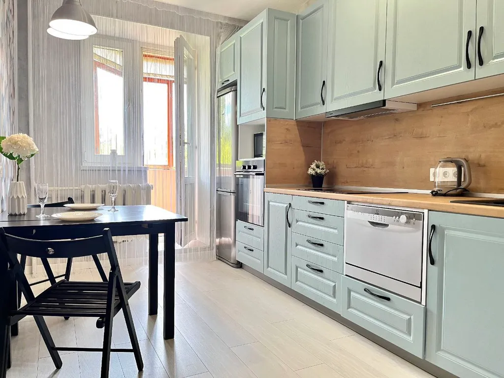 Уютная квартира рядом с ДС Молот