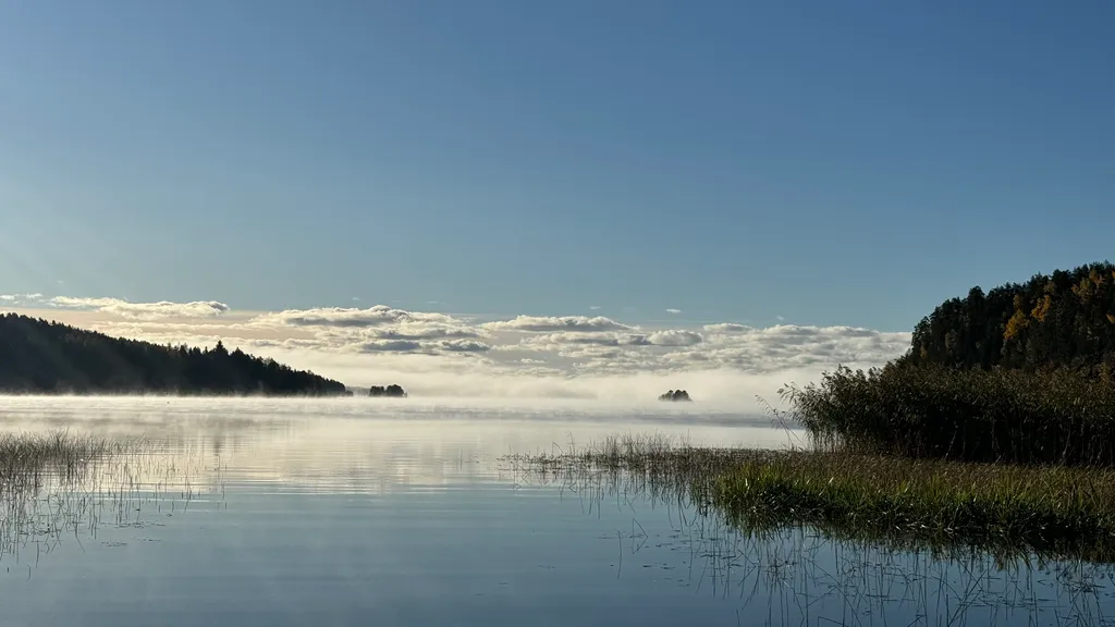 Стильный дом на берегу Ладожского озера с панорамным видом