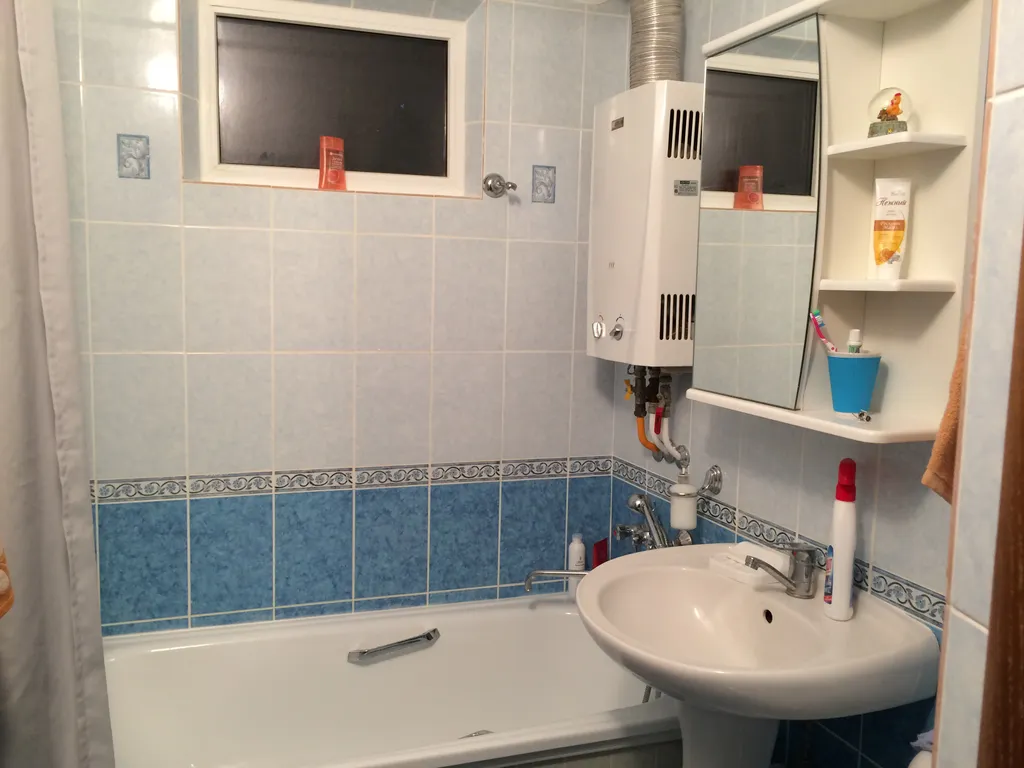 Квартира 3-комнатная Квартира — Элиста