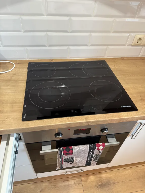 Уютная двухкомнатная квартира с дизайнерским ремонтом