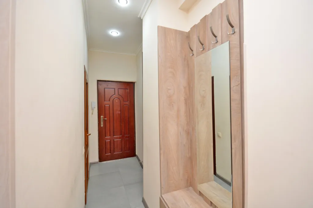 Charming apt next to Opera house