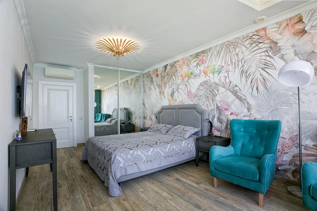 Трёхкомнатный апартамент с видом на море