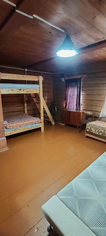 Дом на берегу реки