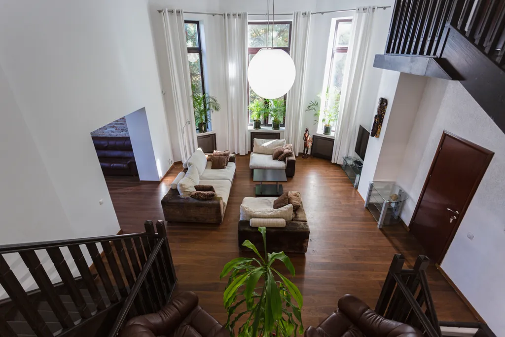 Дом с сауной и теннисными кортами