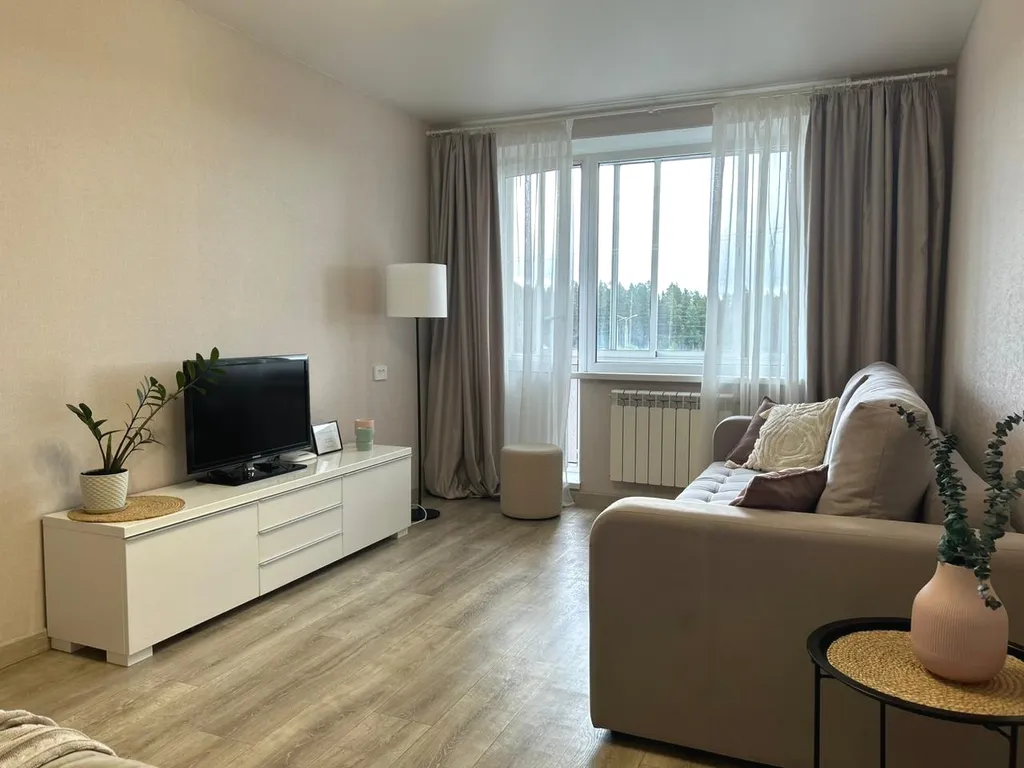 Удобный выезд на трассу Р21, Лотос плаза, Лыжная трасса