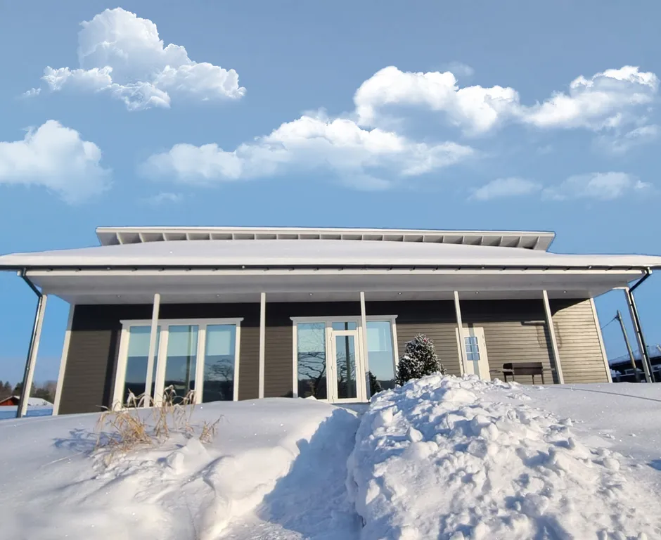 Отдых на берегу озера с видом на горнолыжный курорт и сауной в доме