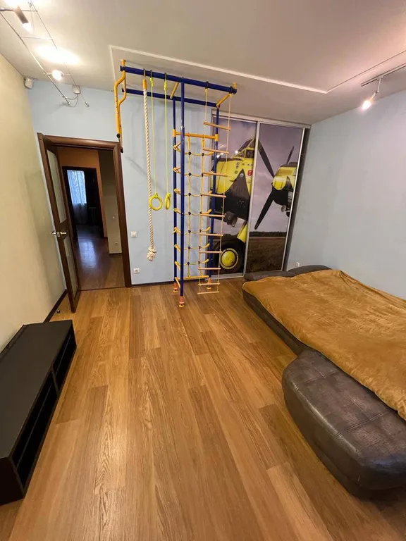 4-комнатная квартира у озера