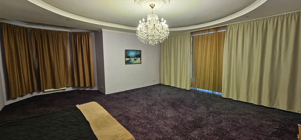 Большой дом в тихом КП