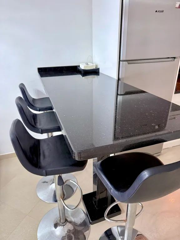 Трехкомнатная квартира на первой береговой линии