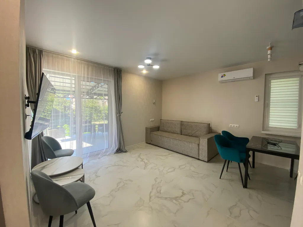 6-комнатный Дом