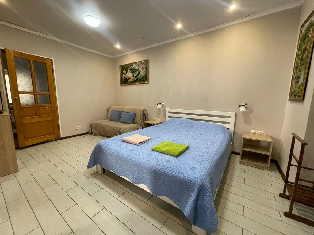 Квартира Виноградный домик 2-комнатный с кухней у Парка и Цветник — аренда посуточно в Пятигорск