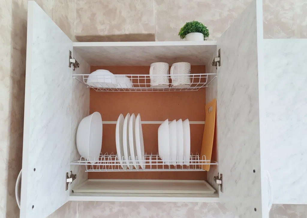 Однокомнатная в брусничных тонах