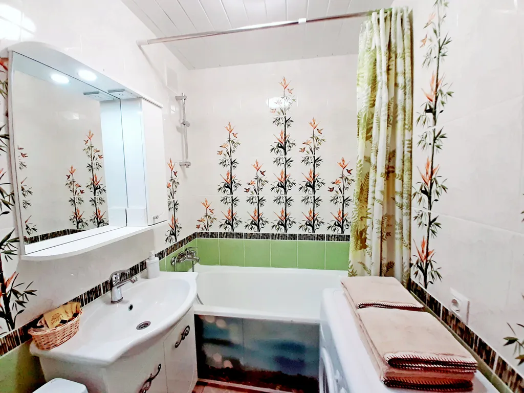 Зеленый оазис на площади Маркса