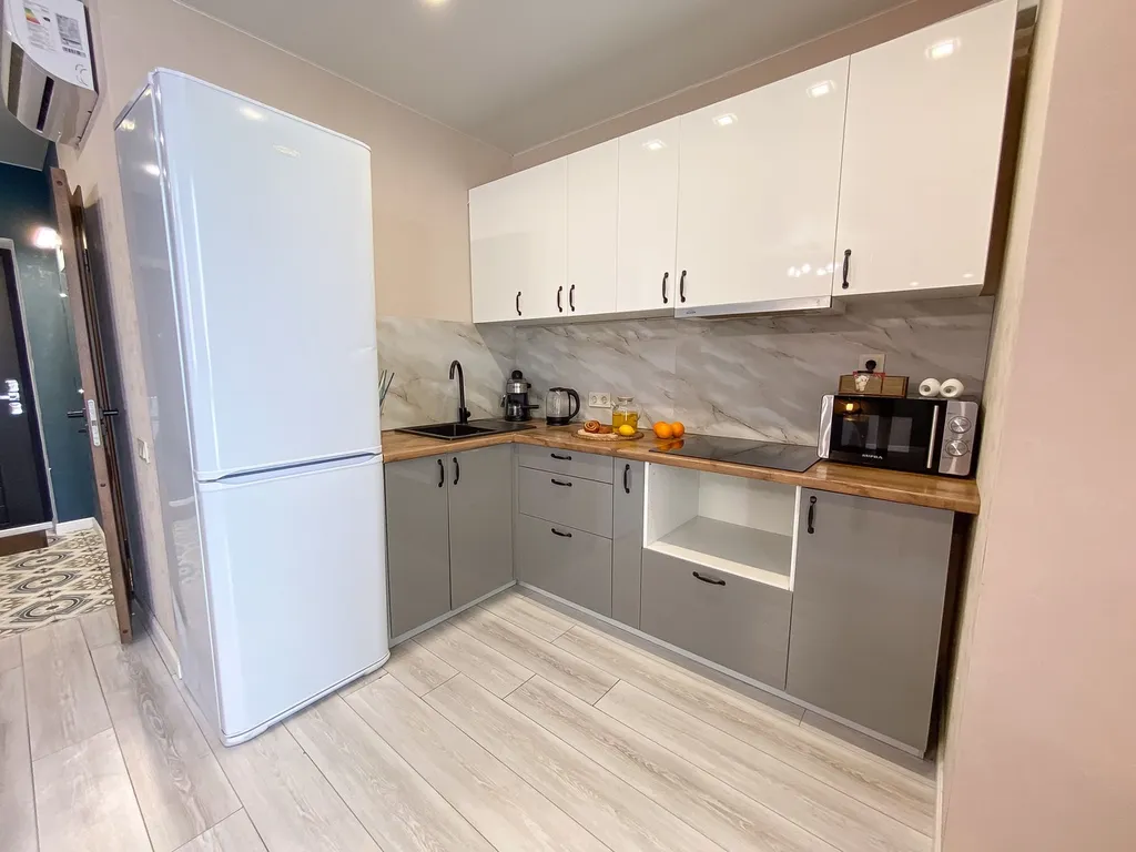 Студия с видом на Волгу