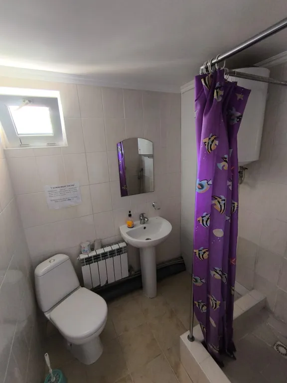 Тихая комната в красивом частном дворе с парковкой