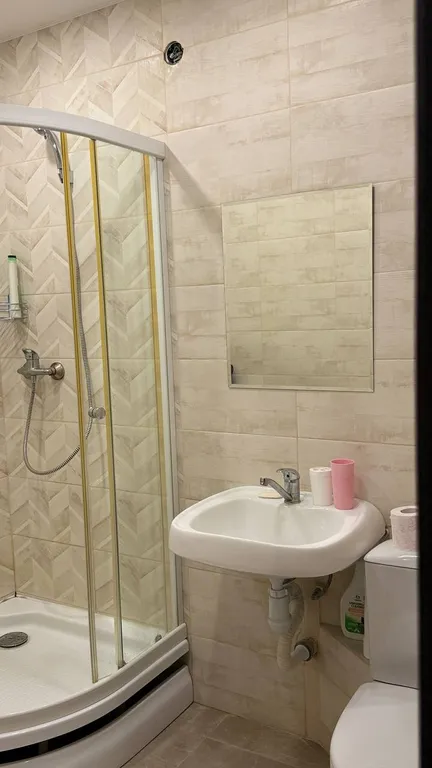 Просторная студия близко к центру