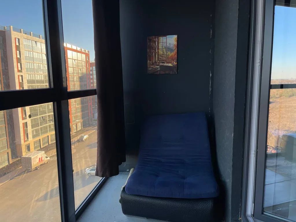 Студия с видом на лес