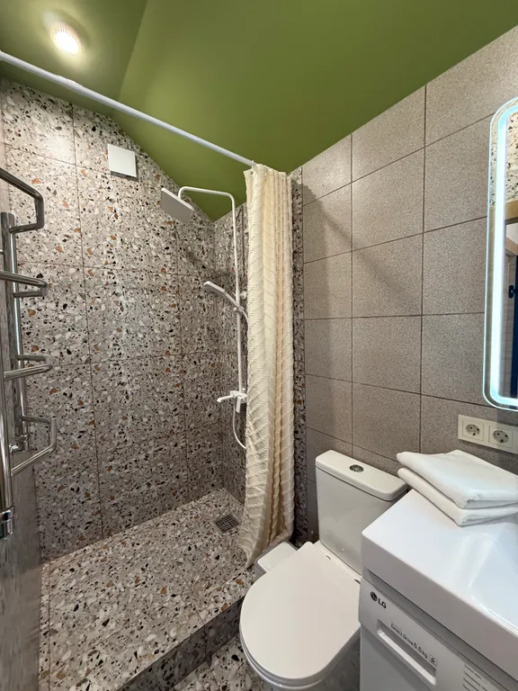 Квартира Уютная квартира в частном доме на последнем этаже — Сириус