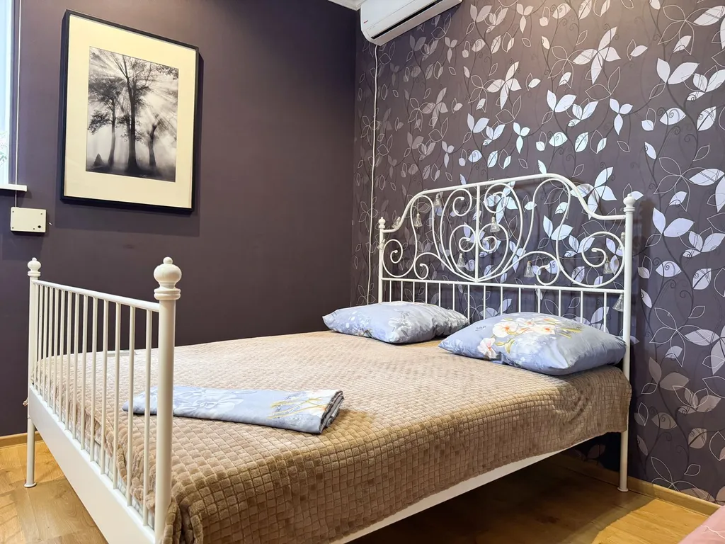 Дом с бассейном у парка Галицкого