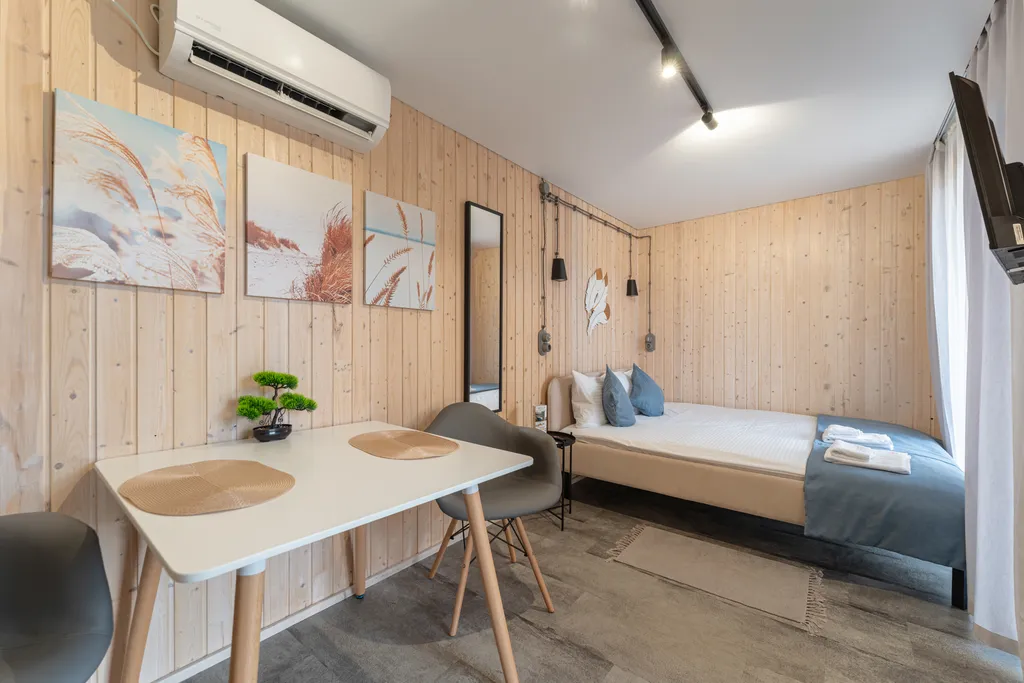 Коттедж с бассейном