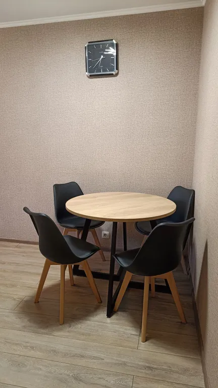 Двухкомнатная квартира в центре города  Нягань