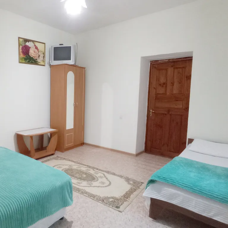 Коттедж с бассейном