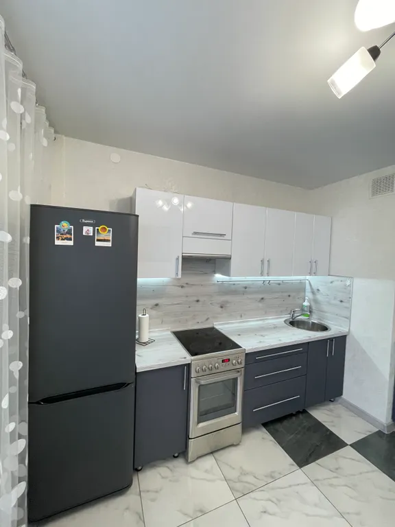 Квартира Отличная квартира в самом центре микрорайона Взлетка — Красноярск