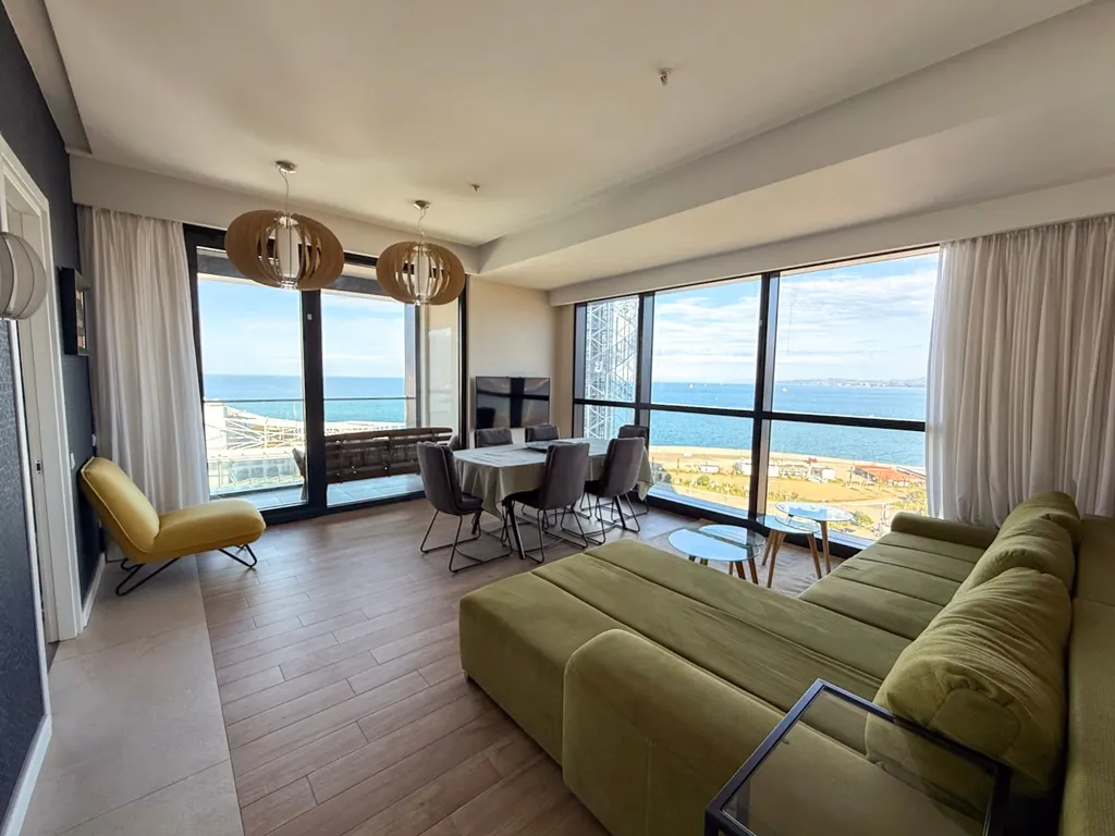 Трехкомнатная квартира на берегу моря, Porta Batumi Tower — аренда посуточно в Батуми