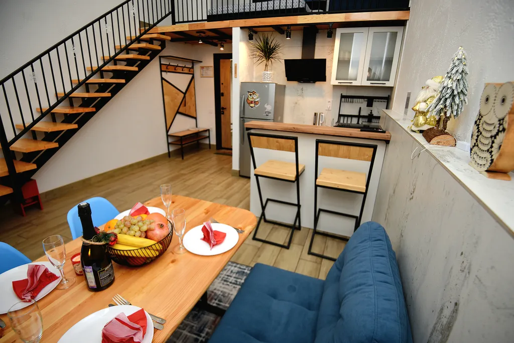 Комфортный двухуровневый апартамент в элитном комплексе Колизей