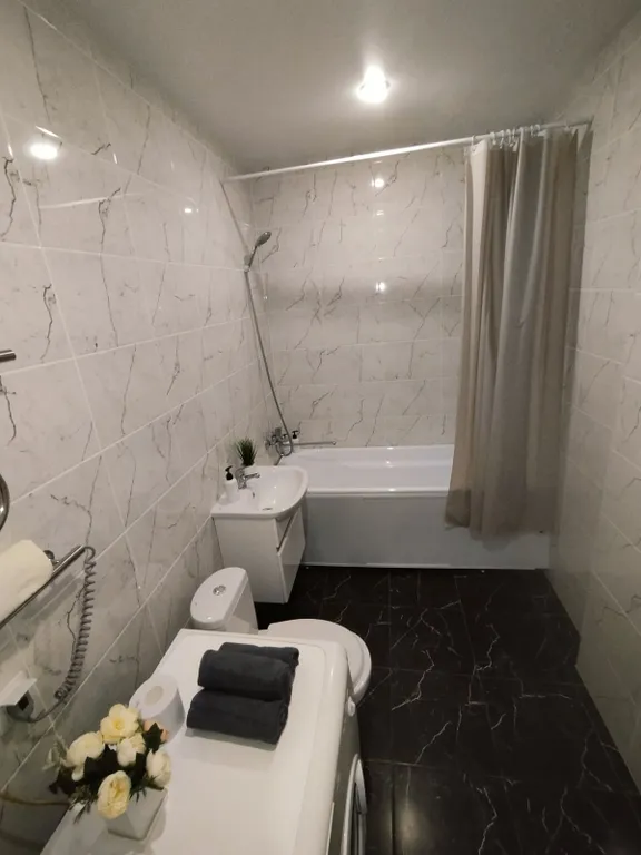 Студия у набeрежной в самoм центpе