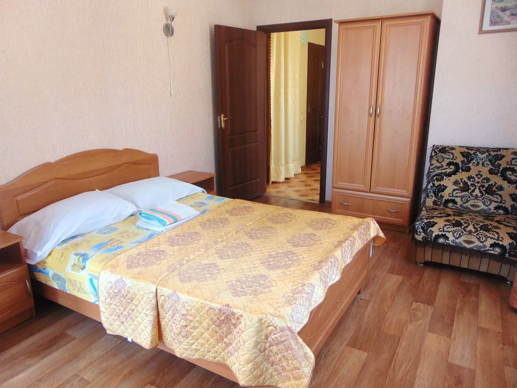 Апартамент Оранж – вариант для семьи или компании до 5 гостей