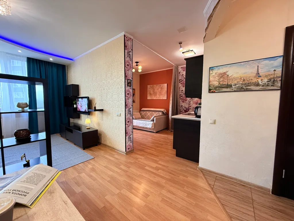 Дизайнерская евро-2-комнатная квартира с рабочей зоной