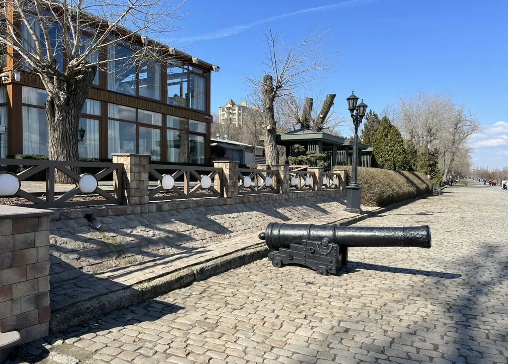 Апартамент в самом центре города в 50 метрах от Пушкинской набережной и пляжа