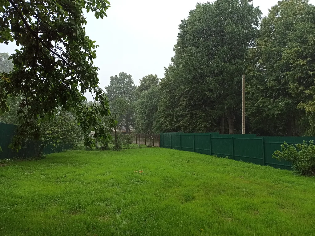 Уютный бревенчатый дом Life veranda на берегу пруда с баней на дровах