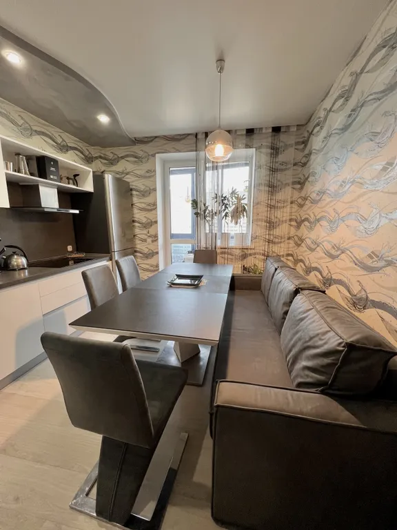 Двухкомнатная квартира в центре с 2 лоджиями