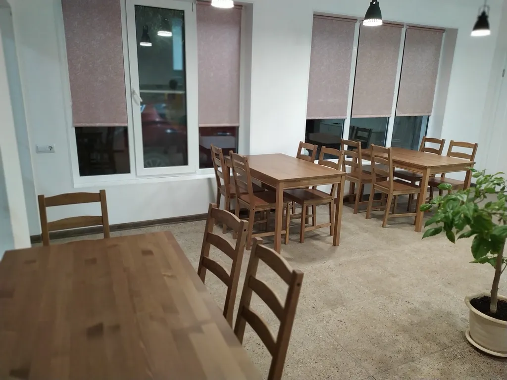 Трёхместный номер на втором этаже с видом на море