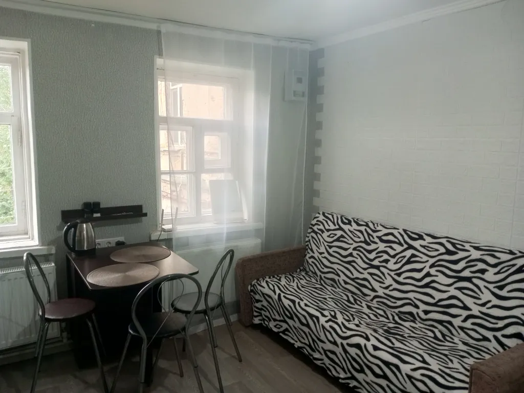 Квартира в одном дворе с музеем Дурова