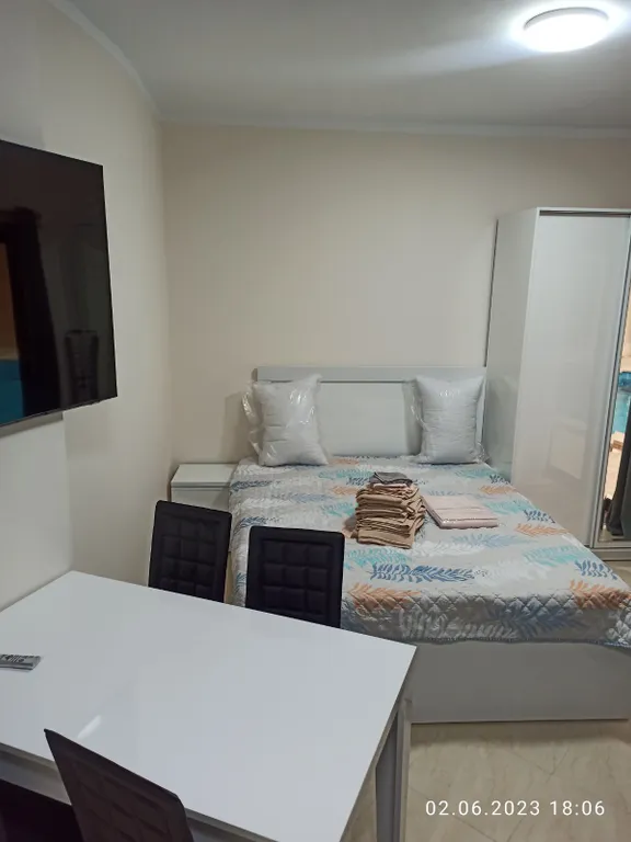 Большая студия у бассейна