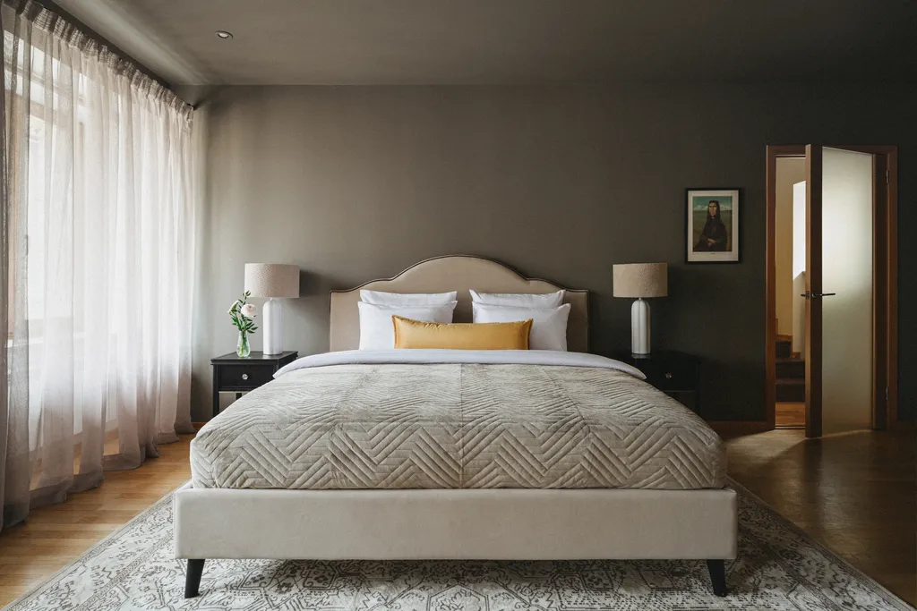 Галерея 300 м с панорамным видом на Фонтанку