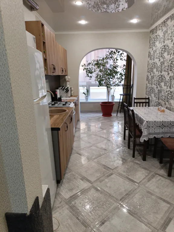 2-комнатная квартира в тихом центре курорта — аренда посуточно в Геленджик