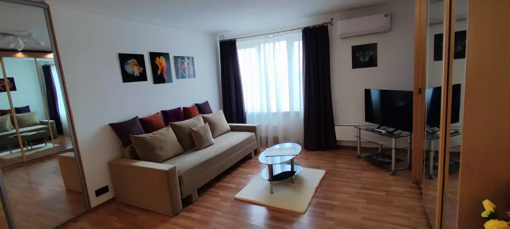 Светлая, просторная и уютная квартира в центре у метро