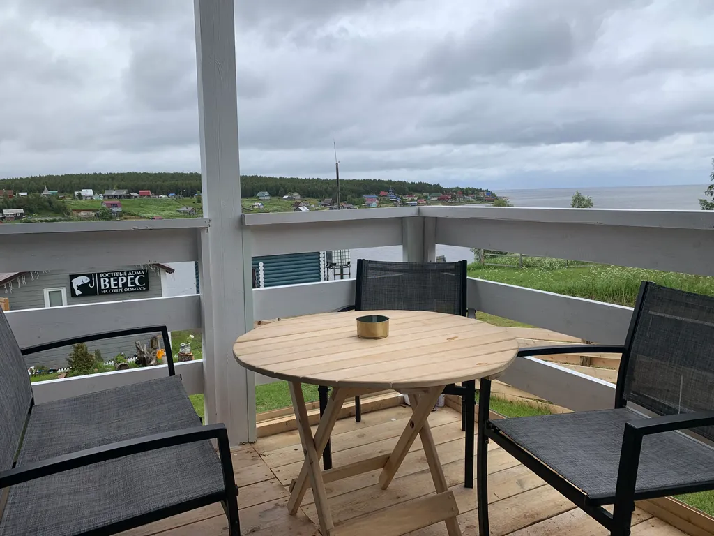 Домик с видом на море