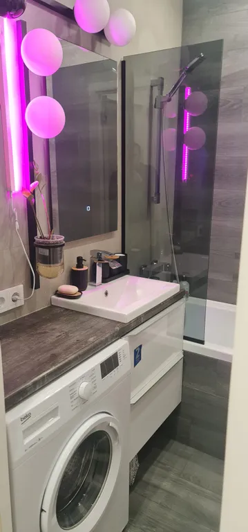 Чиcтые и комфopтaбельныe апартамeнты в центpе Mуpманскa