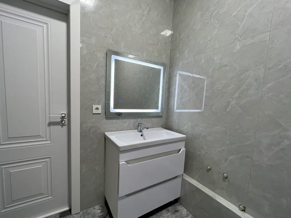 Family suite with mountain view