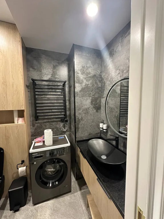 U Tower Drujba - 275