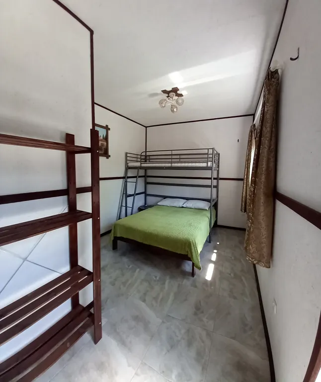 6-комнатный Дом