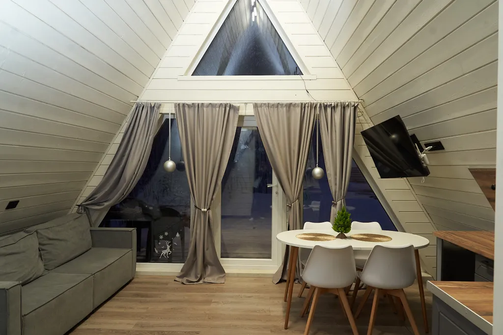 Домик А-фрейм с купелью