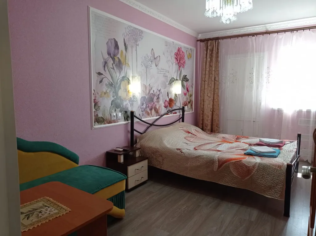 Небольшая уютная квартира — аренда посуточно в Феодосия