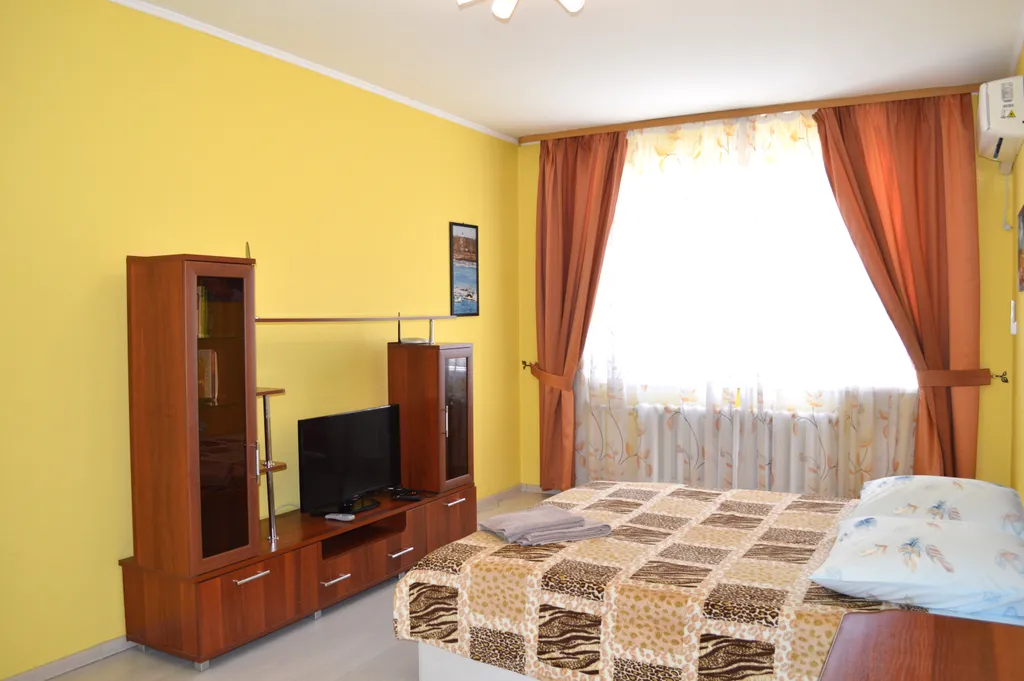 Квартира Уютная современная квартира у Кристалла — Тюмень